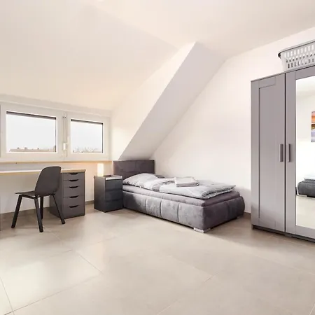 Sp-living Straubing, Hochwertig Und Modern Ausgestattete 3-zimmer-wohnung, Business, Monteurunterkunft * 스트라우빙