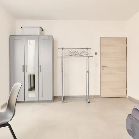 Sp-living Straubing, Hochwertig Und Modern Ausgestattete 3-zimmer-wohnung, Business, Monteurunterkunft 아파트 *