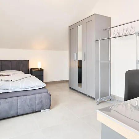 Sp-living Straubing, Hochwertig Und Modern Ausgestattete 3-zimmer-wohnung, Business, Monteurunterkunft 아파트 *