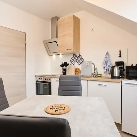 아파트 Sp-living Straubing, Hochwertig Und Modern Ausgestattete 3-zimmer-wohnung, Business, Monteurunterkunft 스트라우빙