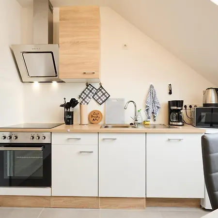 Sp-living Straubing, Hochwertig Und Modern Ausgestattete 3-zimmer-wohnung, Business, Monteurunterkunft Apartmán *